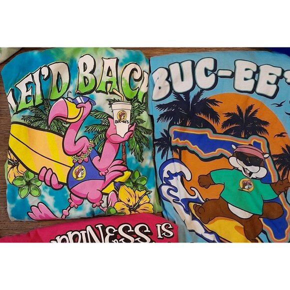 Buc-ee's "Bundle Of  14" Size Large All Holidays & Florida-Themed Graphic Tees - Picture 6 of 8